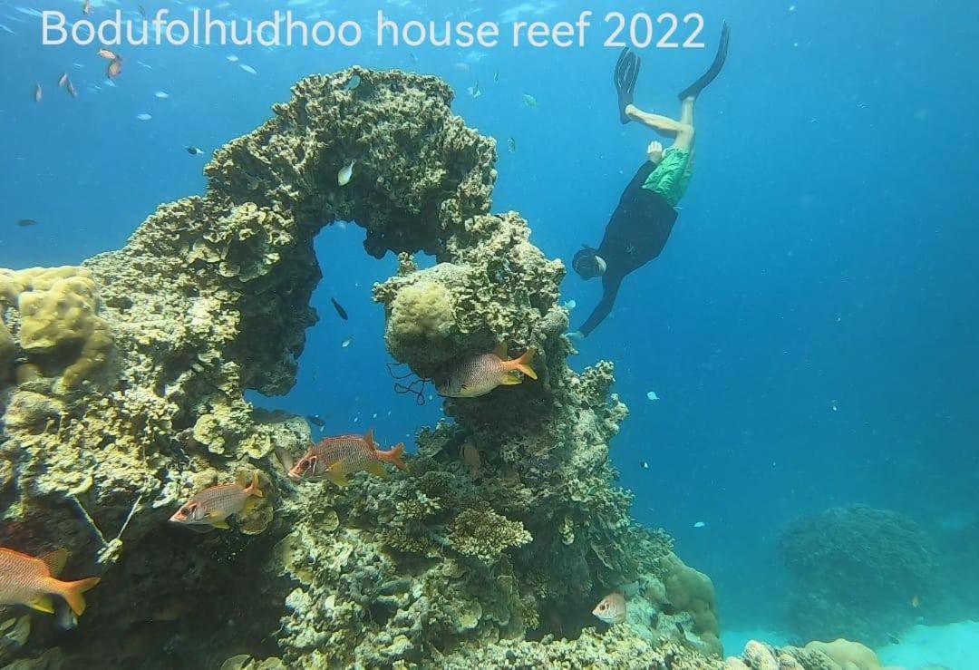 Surfretreat Hotel Bodufolhudhoo ภายนอก รูปภาพ