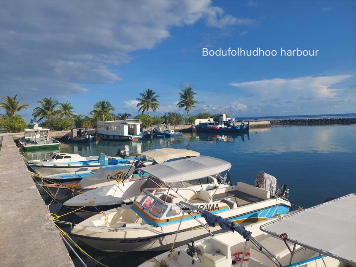 Surfretreat Hotel Bodufolhudhoo ภายนอก รูปภาพ
