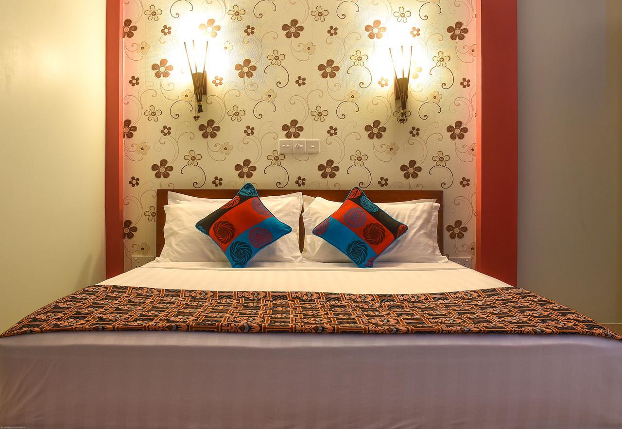 Surfretreat Hotel Bodufolhudhoo ภายนอก รูปภาพ