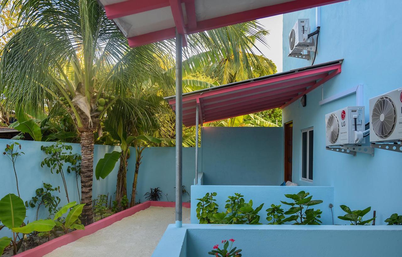 Surfretreat Hotel Bodufolhudhoo ภายนอก รูปภาพ