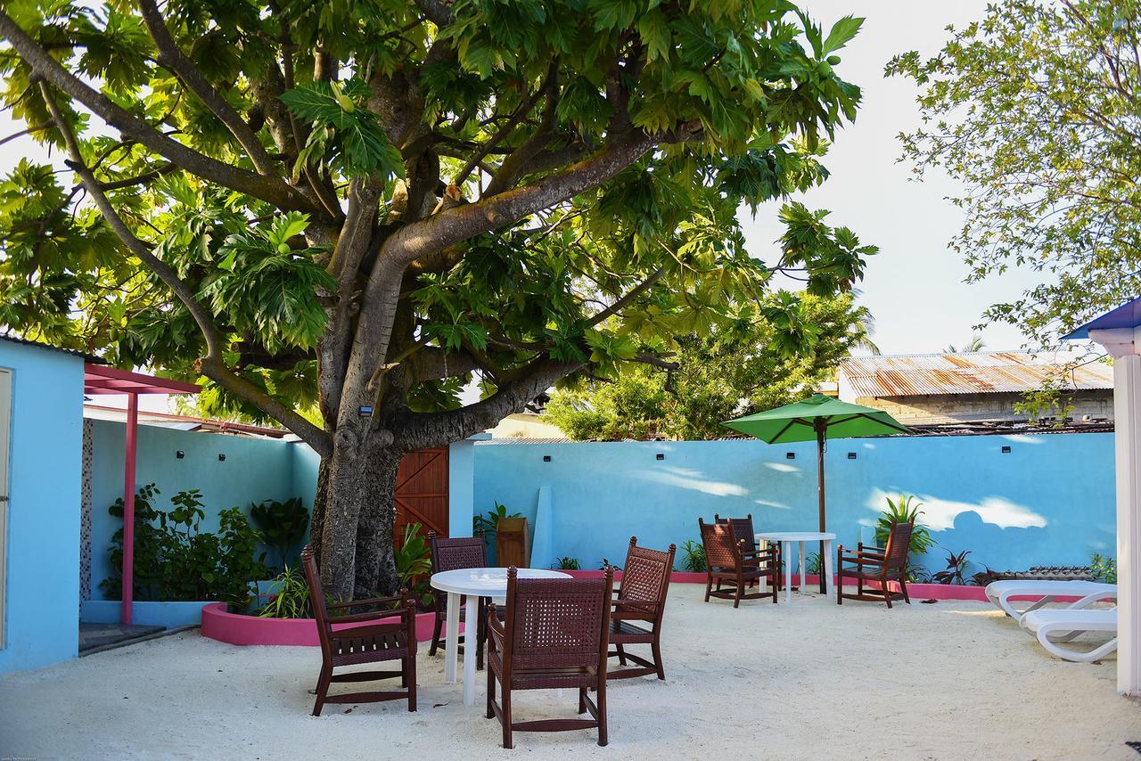 Surfretreat Hotel Bodufolhudhoo ภายนอก รูปภาพ