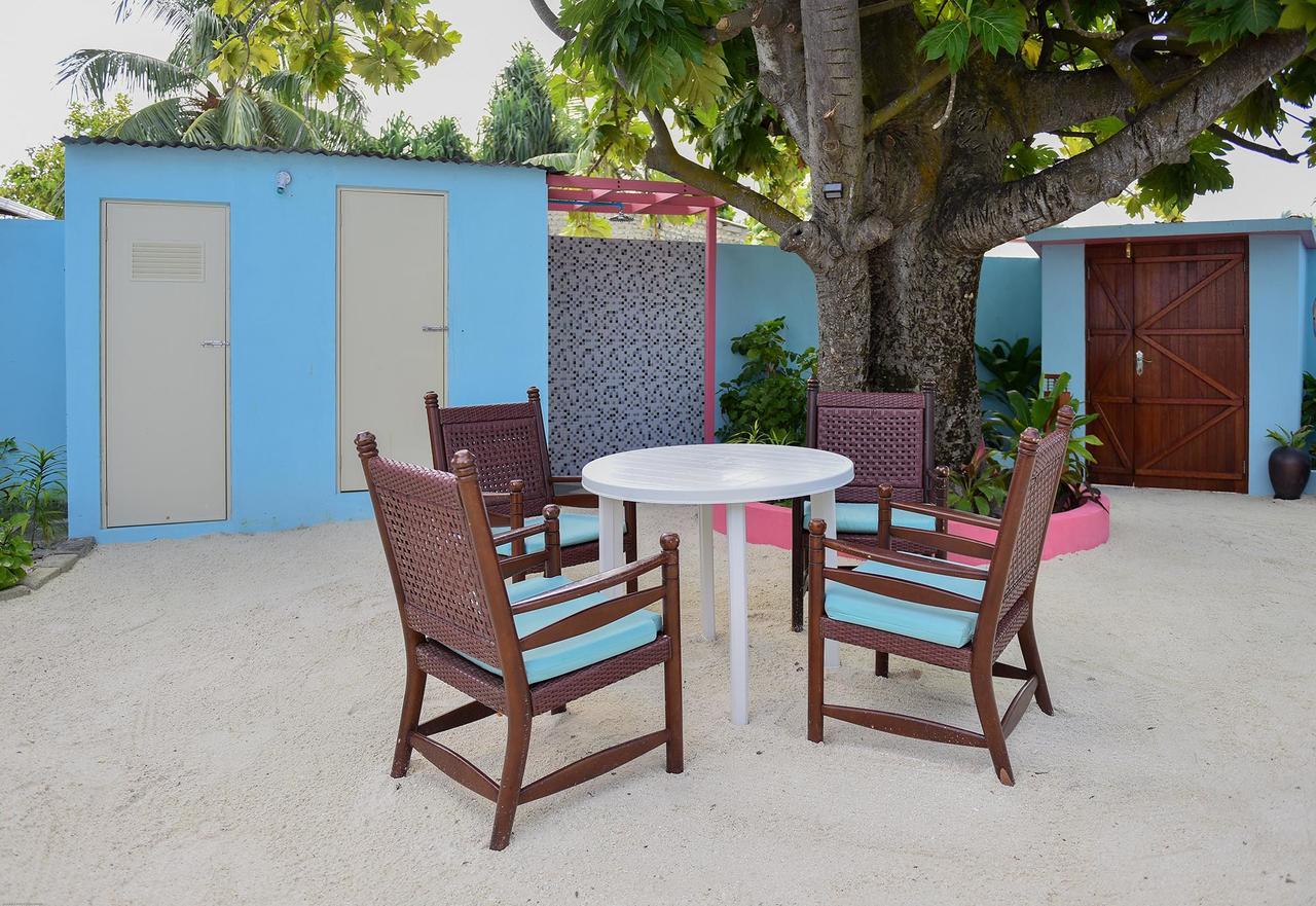 Surfretreat Hotel Bodufolhudhoo ภายนอก รูปภาพ