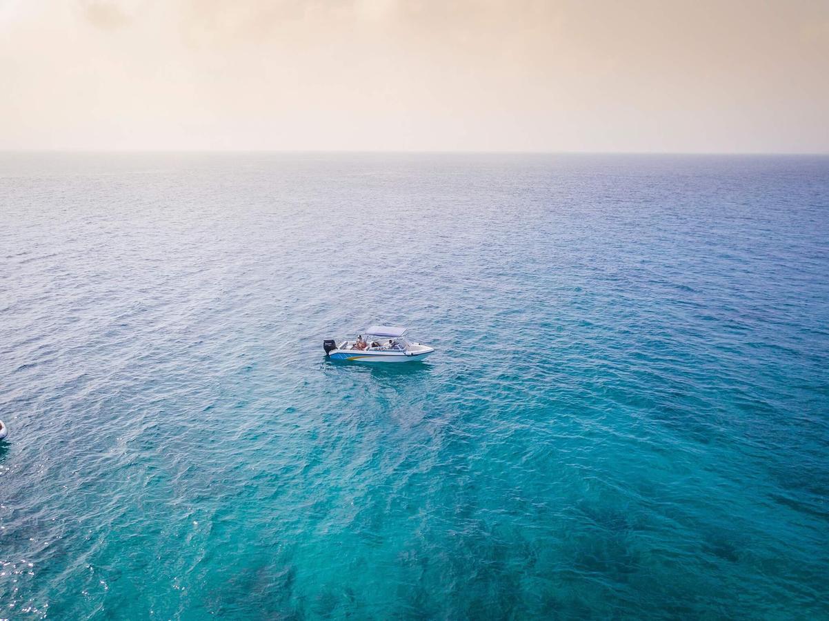 Surfretreat Hotel Bodufolhudhoo ภายนอก รูปภาพ