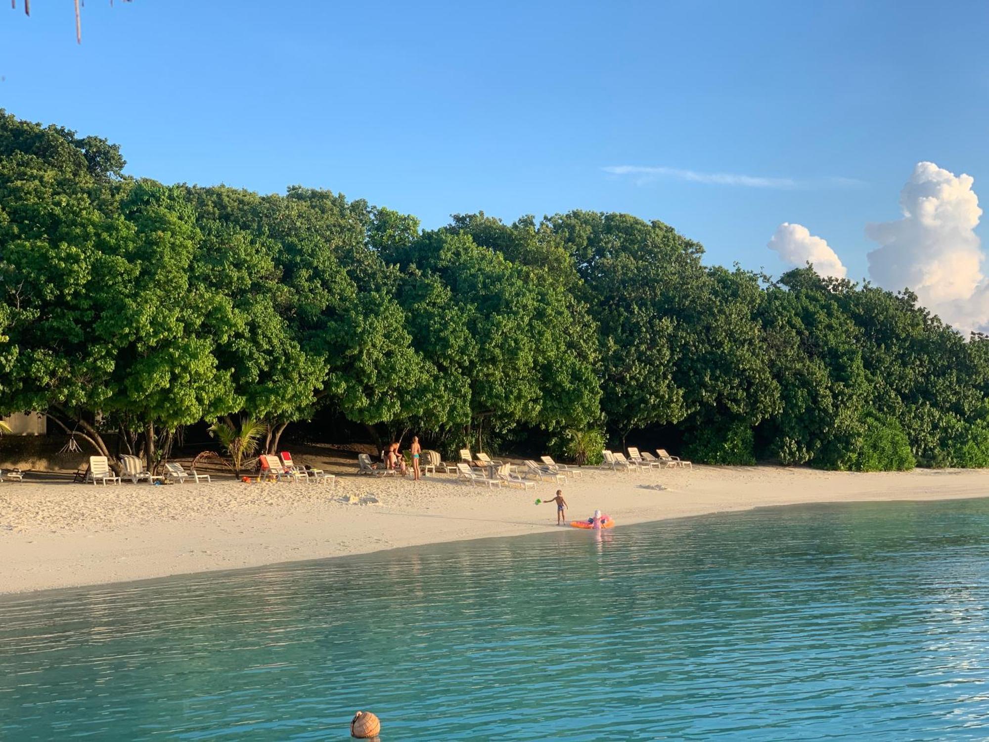 Surfretreat Hotel Bodufolhudhoo ภายนอก รูปภาพ